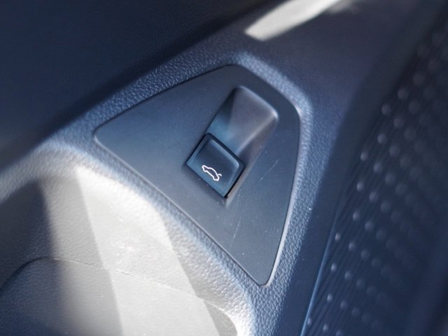 Used 2019 Volkswagen Jetta GLI FWD image 32