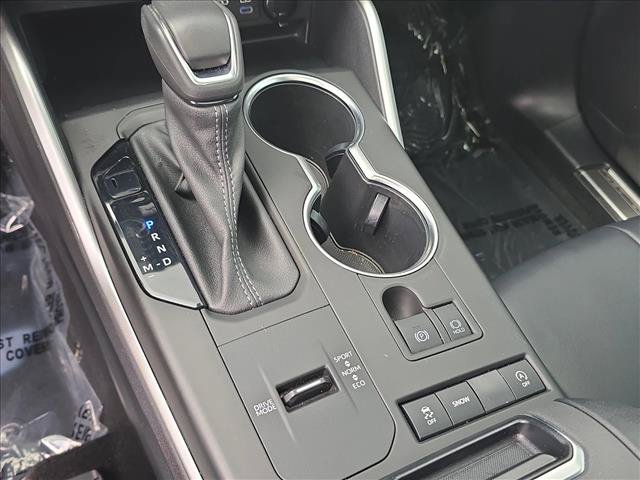 Used 2022 Toyota Highlander XLE FWD image 15