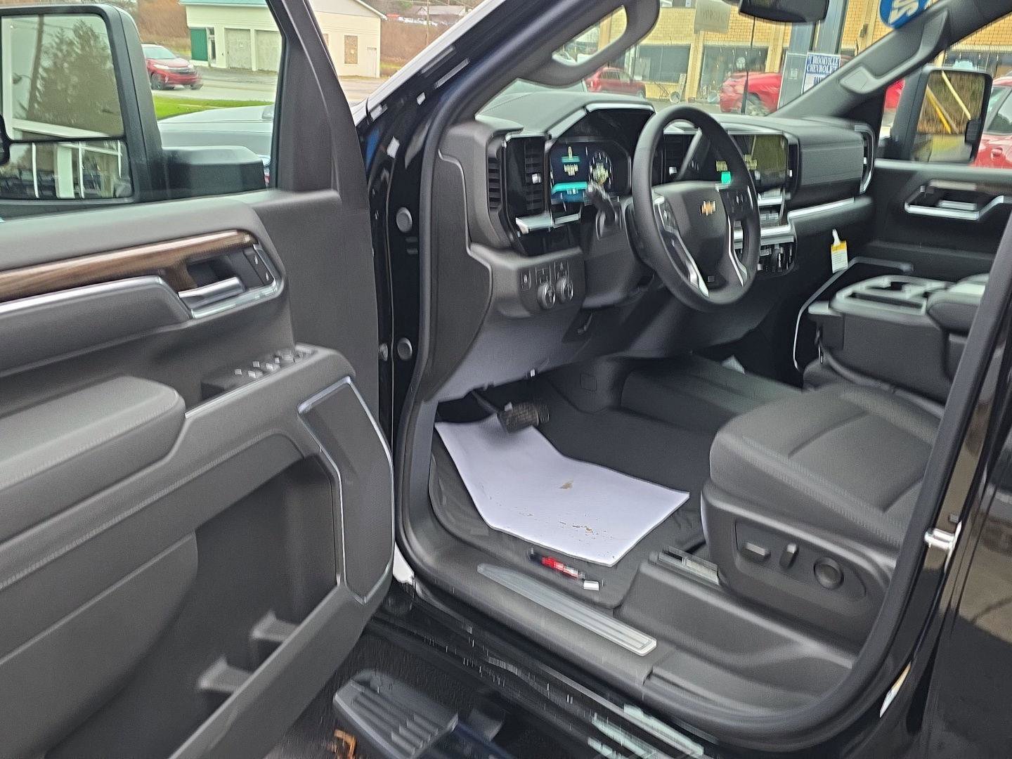 New 2026 Chevrolet Silverado 2500 LT image 10