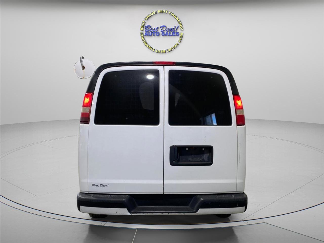 Used 2011 Chevrolet Express 1500 image 5