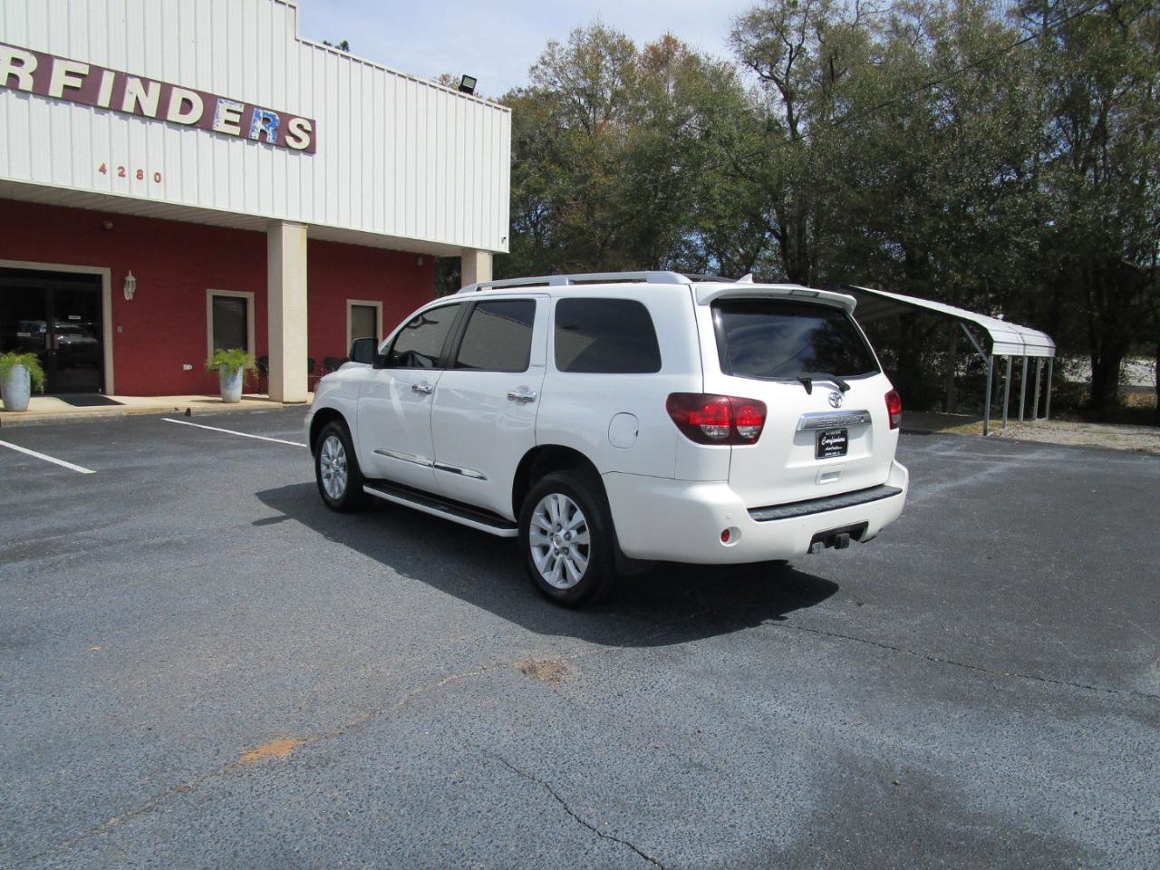 Used 2018 Toyota Sequoia Platinum RWD image 4