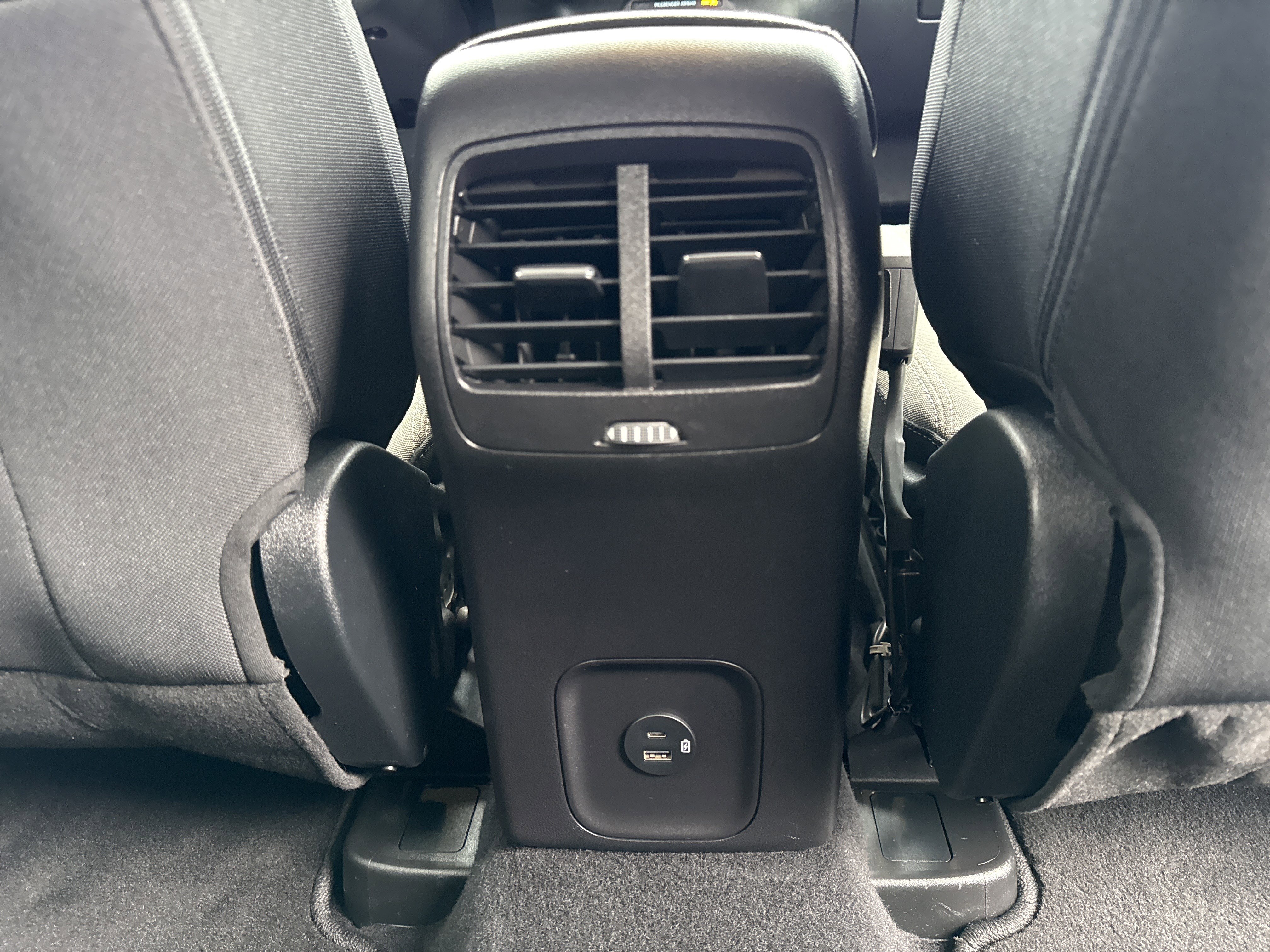 Used 2021 Ford Escape SE image 27