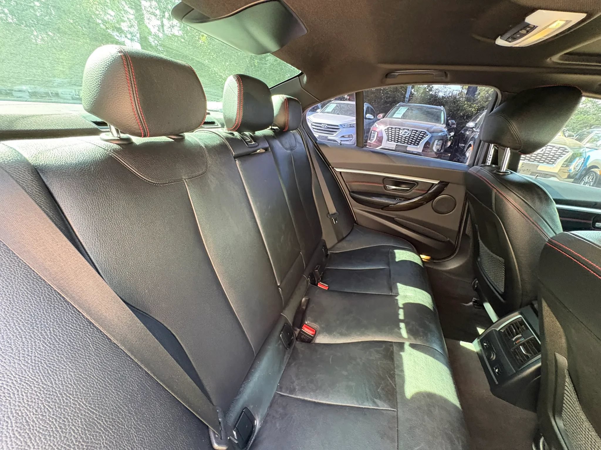 Used 2017 BMW 330i xDrive Sedan AWD/4WD image 13