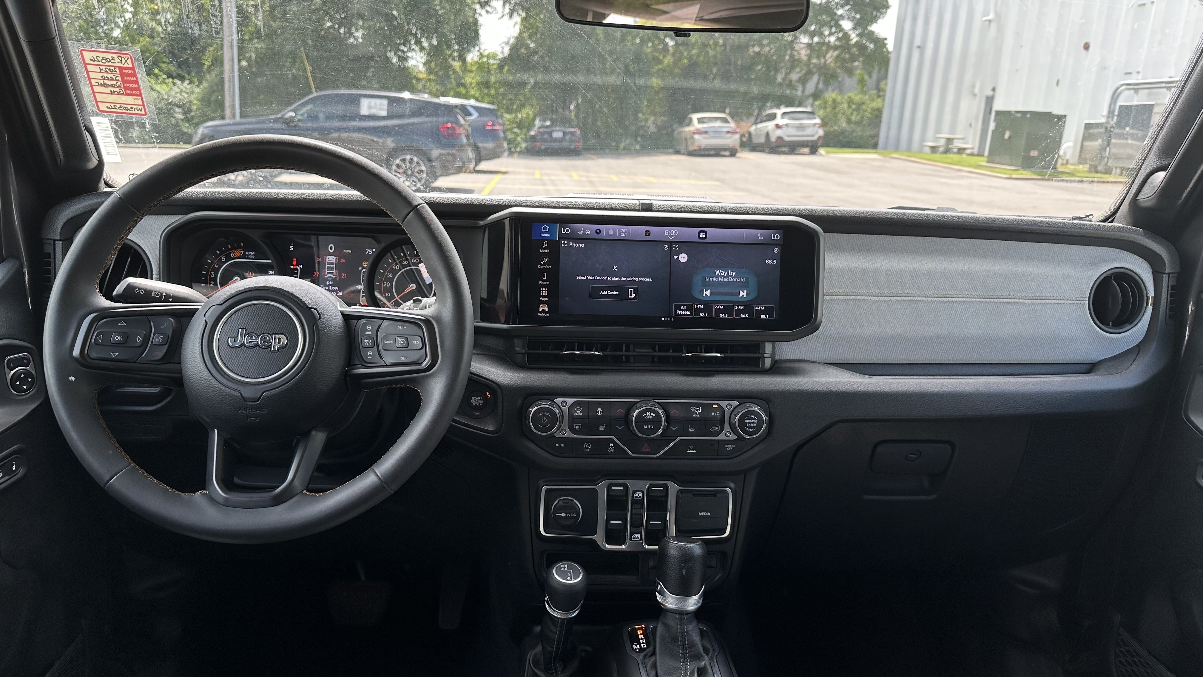 Used 2024 Jeep Wrangler Unlimited Sport AWD/4WD image 31