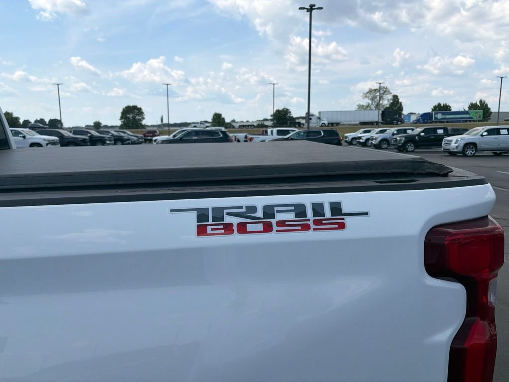Used 2024 Chevrolet Silverado 1500 LT Trail Boss w/ LT Trail Boss Premium Package AWD/4WD image 11
