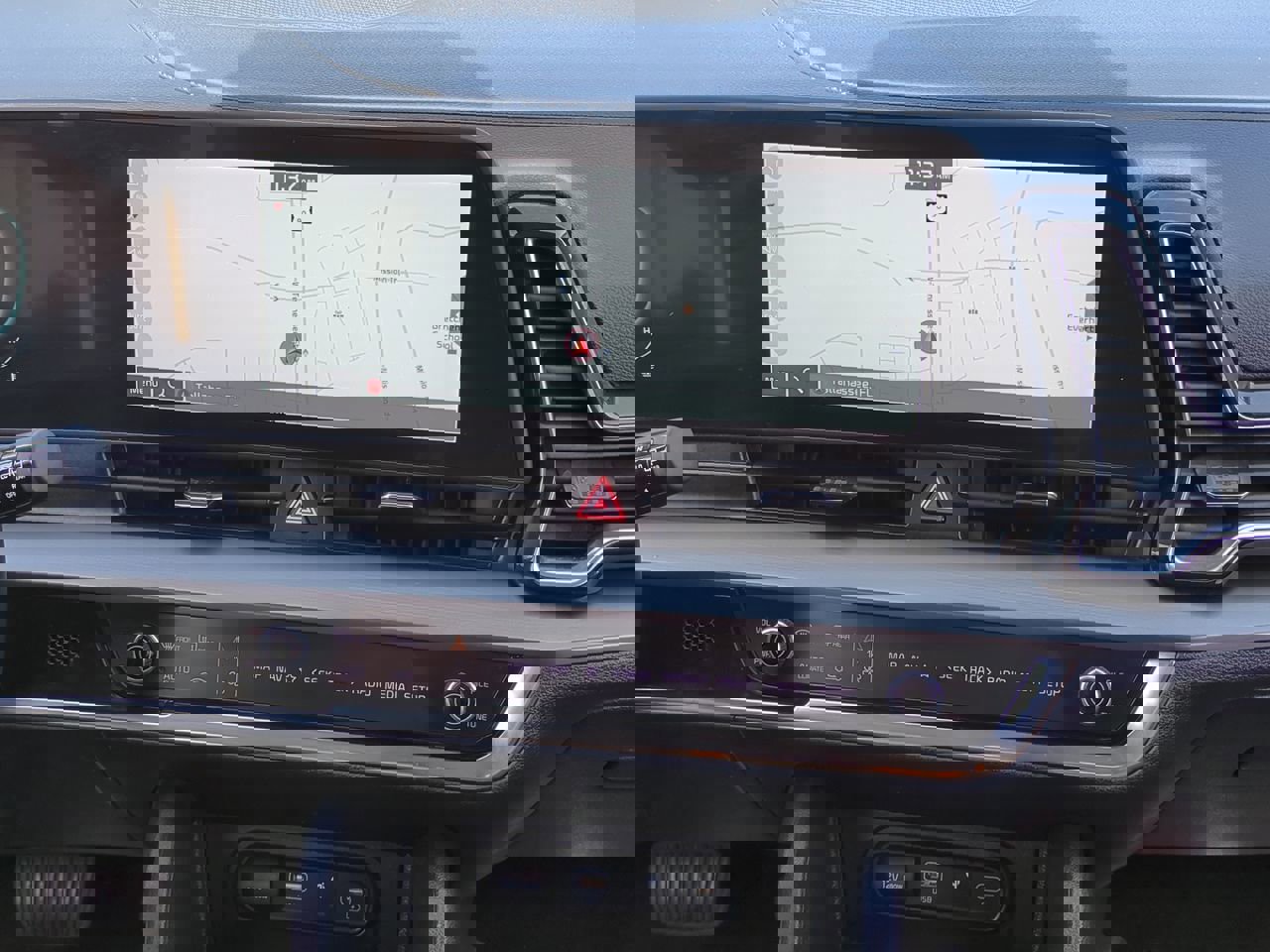 Certified 2023 Kia Sportage EX FWD image 18