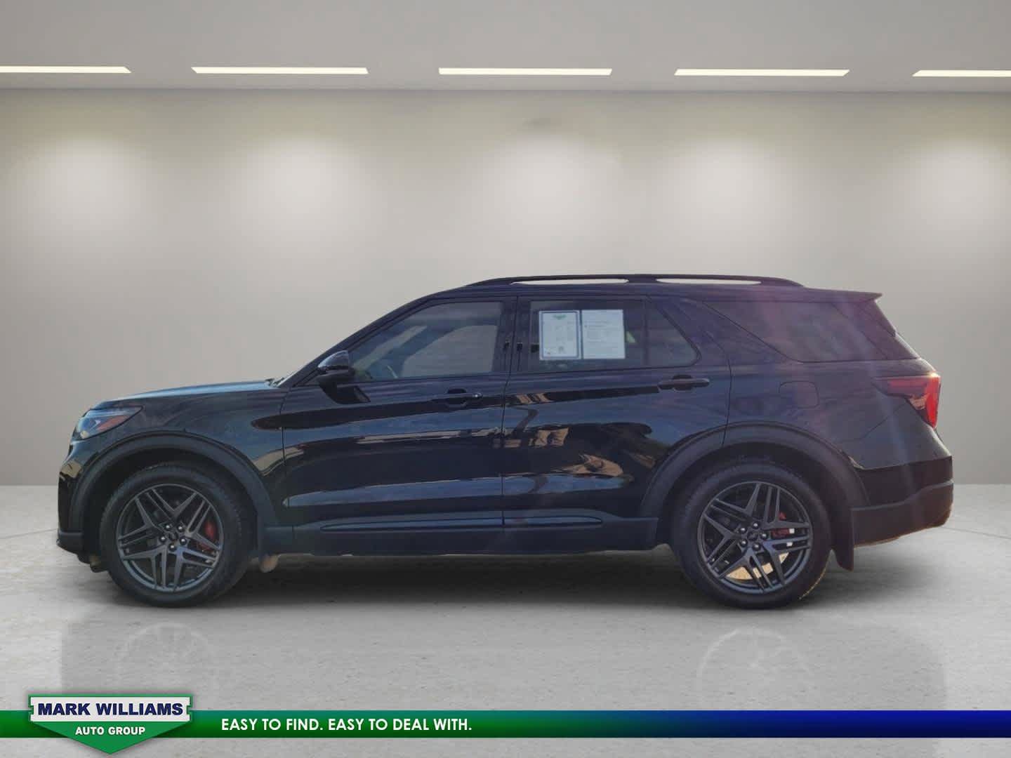 Used 2025 Ford Explorer ST AWD/4WD image 6