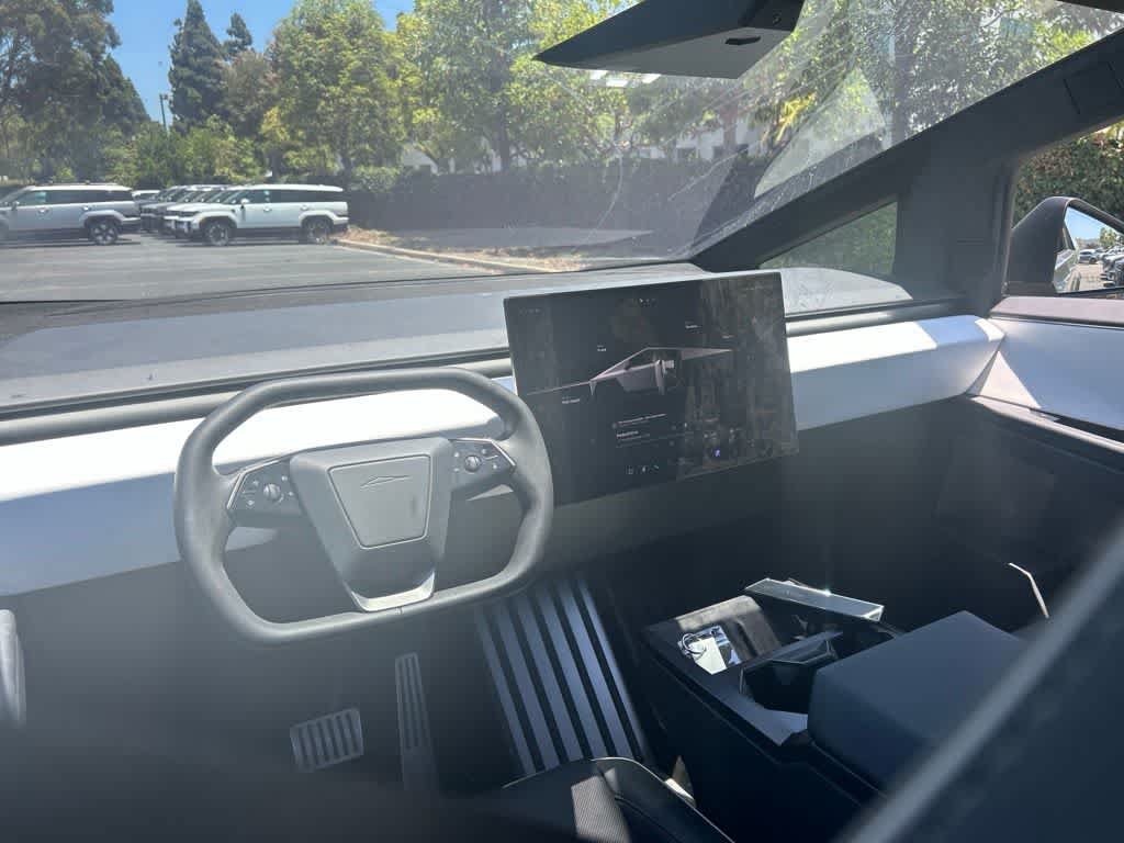 Used 2024 Tesla Cybertruck AWD Crew Cab image 7