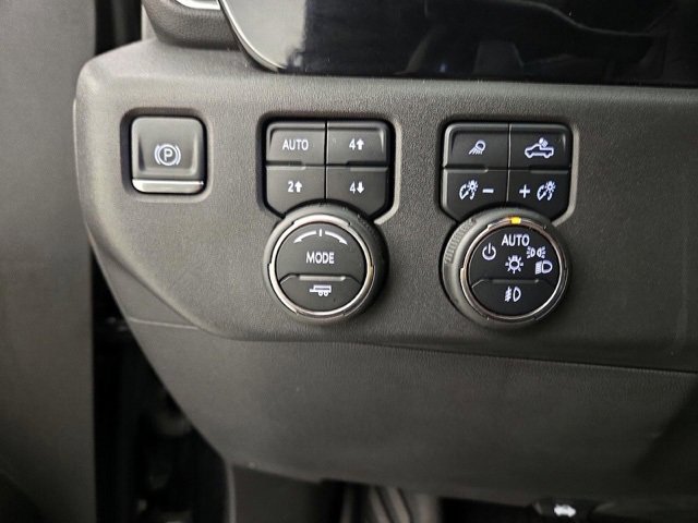 Used 2024 Chevrolet Silverado 1500 LT Trail Boss w/ Convenience Package II image 7