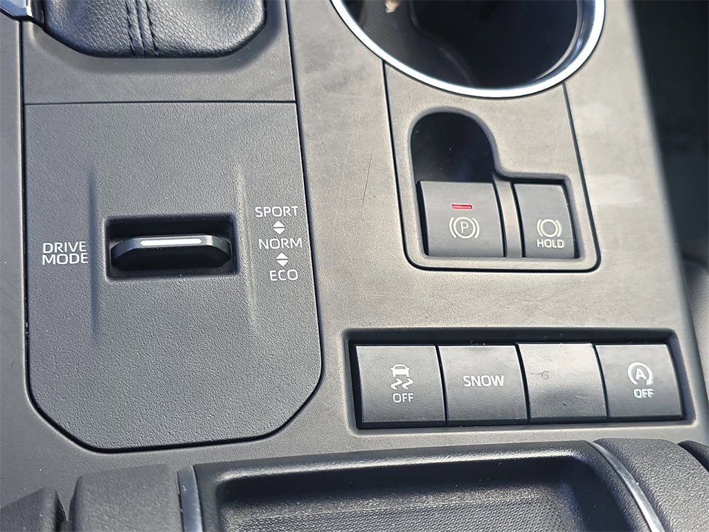 Used 2021 Toyota Highlander XLE image 27