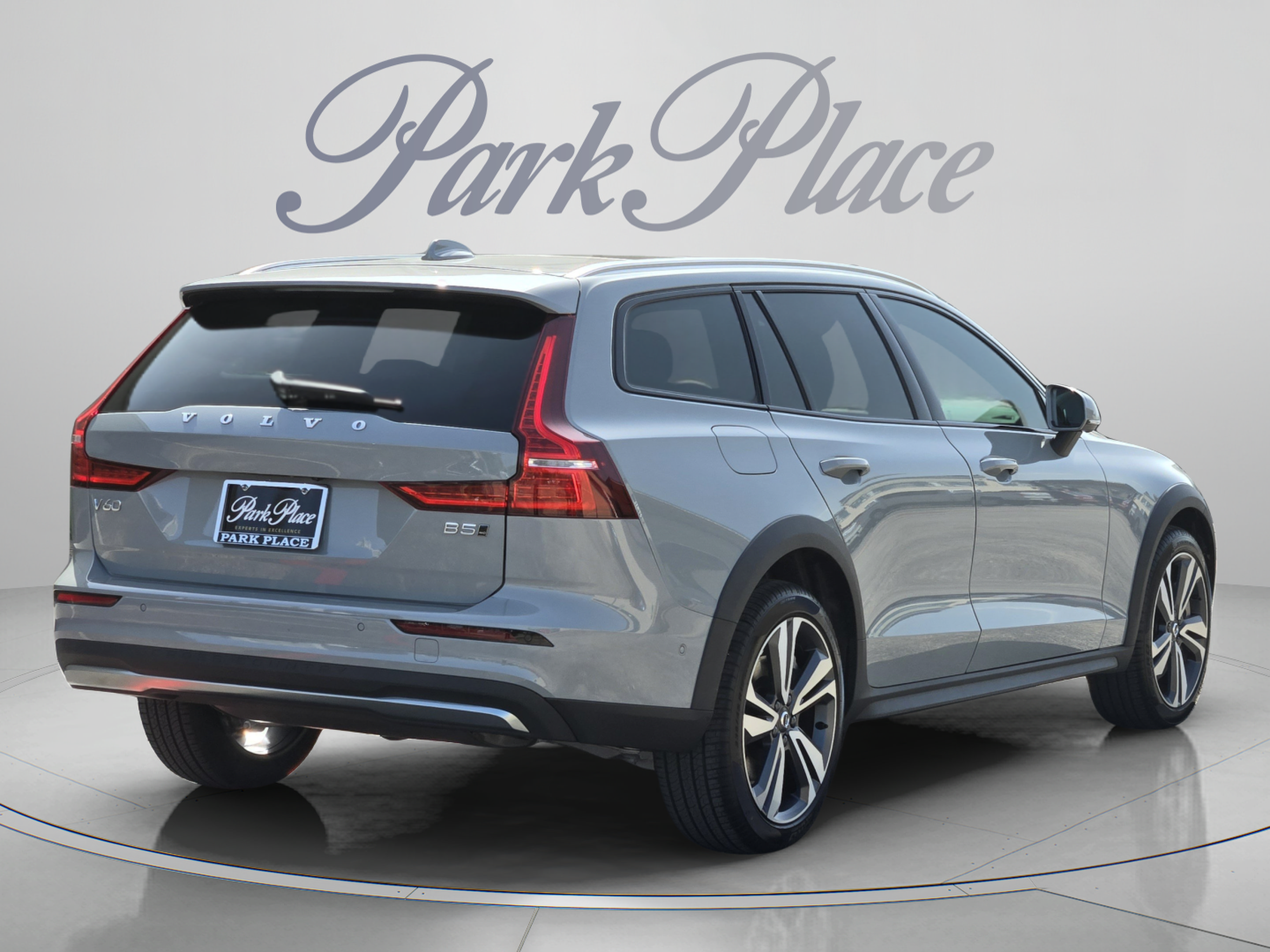 New 2026 Volvo V60 B5 Cross Country Plus w/ Climate Package AWD/4WD image 6