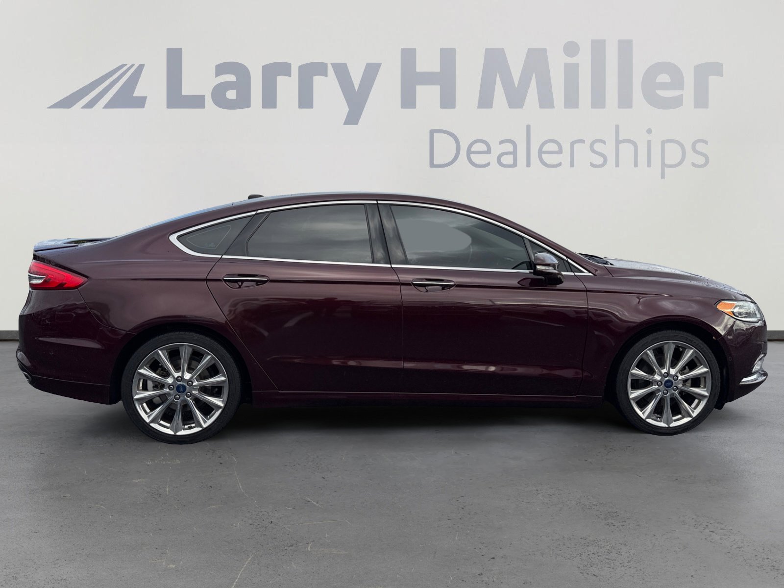 Used 2017 Ford Fusion Platinum image 6