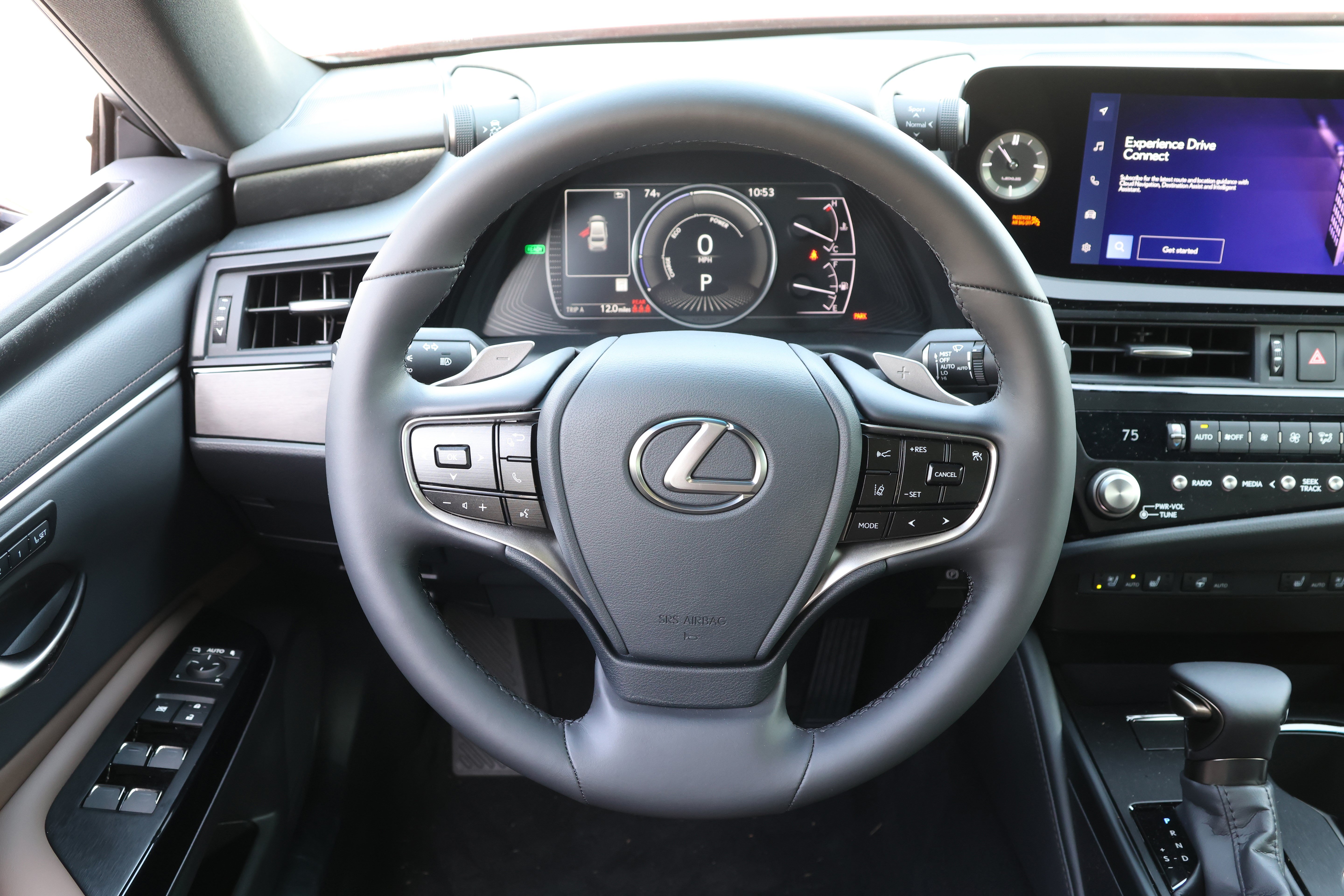 Used 2025 Lexus ES 300h w/ Premium Package FWD image 16