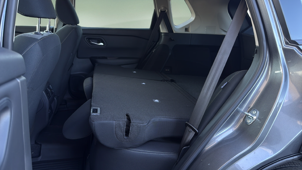 New 2026 Nissan Rogue SV AWD/4WD image 18