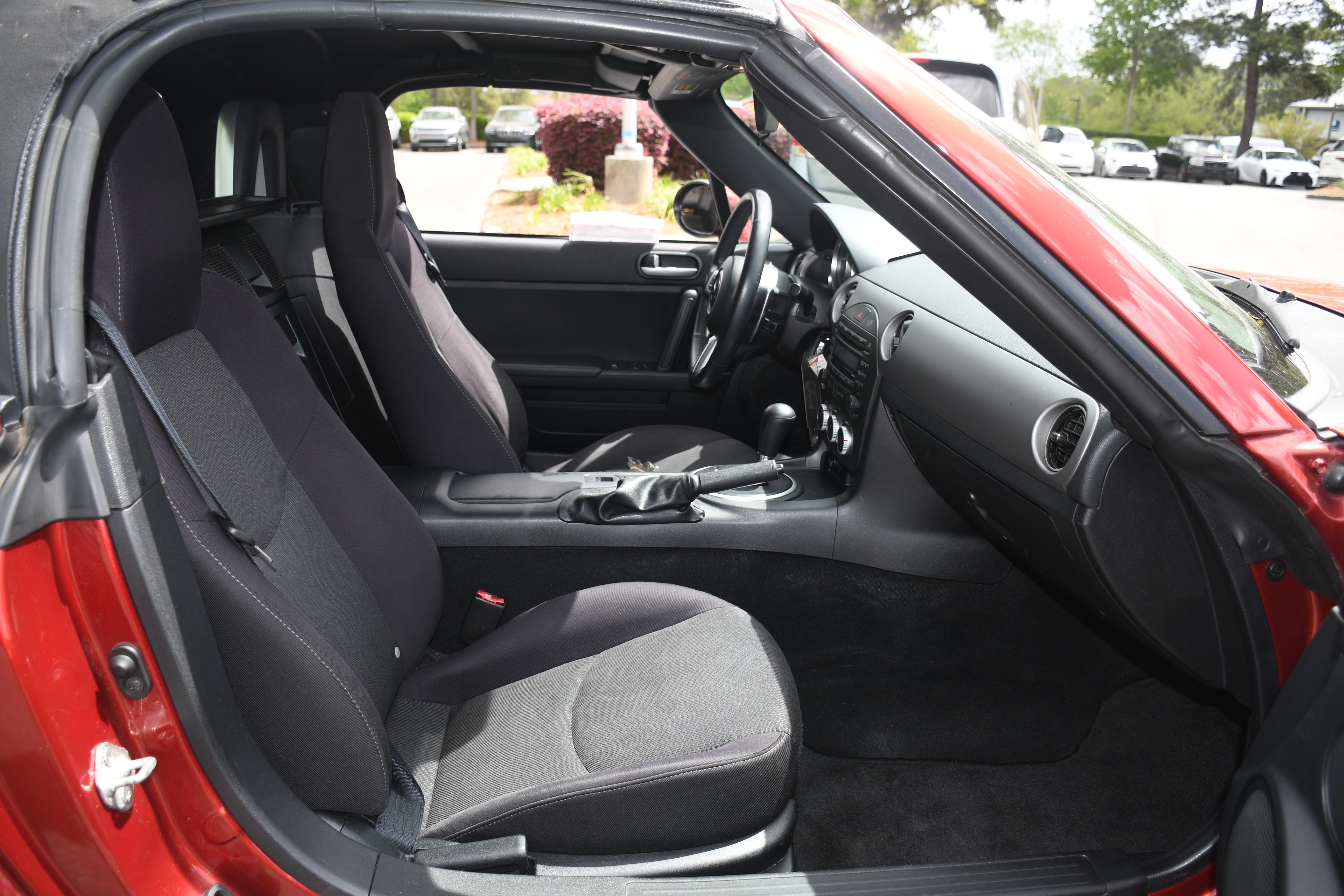 Used 2009 MAZDA MX-5 Miata Sport RWD image 17
