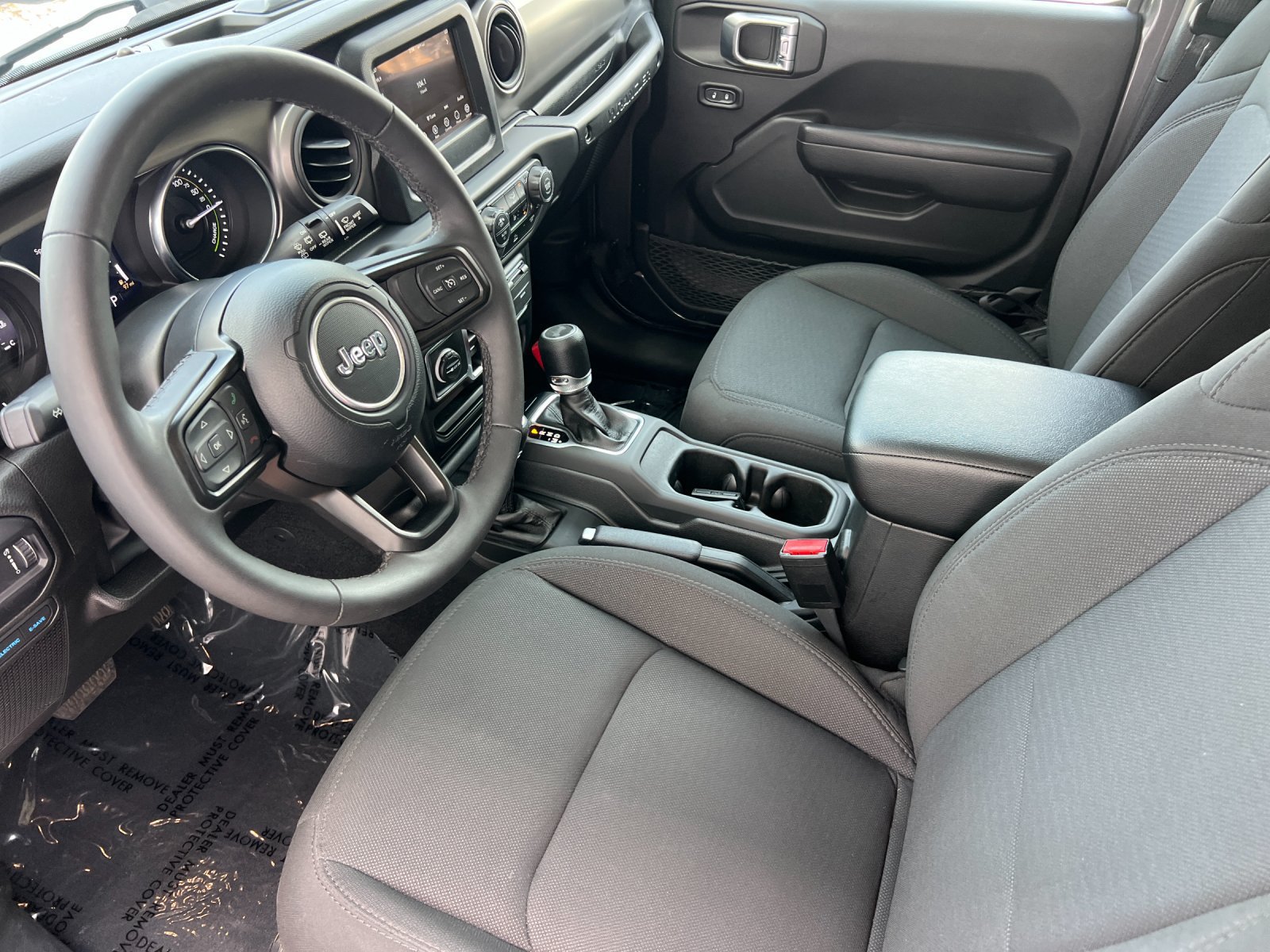 Used 2023 Jeep Wrangler Unlimited w/ Cold Weather Group AWD/4WD image 10