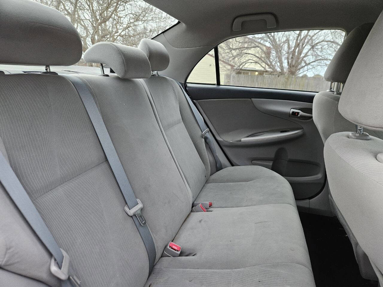 Used 2012 Toyota Corolla LE image 14