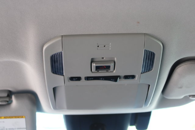 Used 2020 Toyota Highlander LE FWD image 17