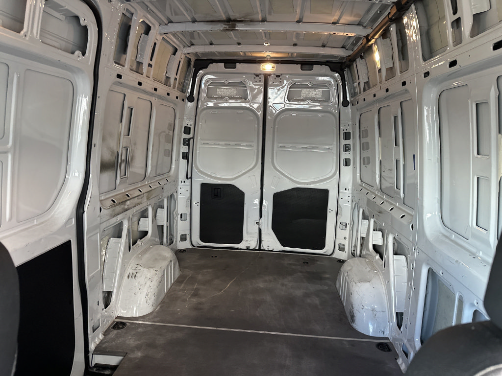 Used 2025 Mercedes-Benz Sprinter 2500 image 11