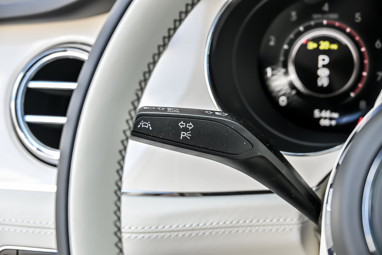 New 2026 Bentley Bentayga AWD/4WD image 31