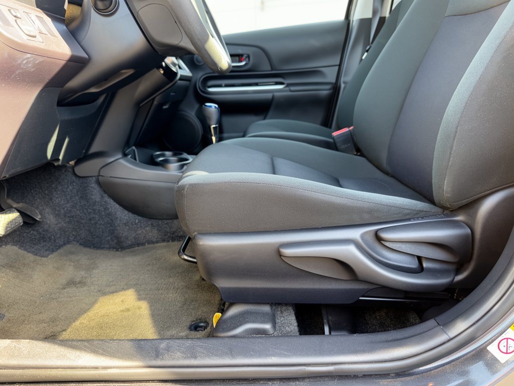 Used 2015 Toyota Prius C Two FWD image 16