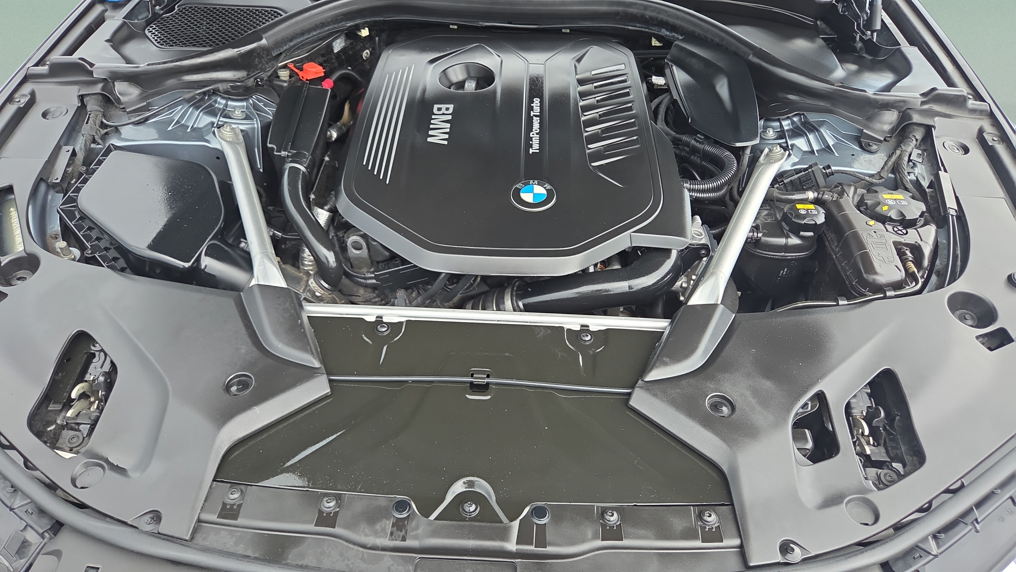 Used 2018 BMW 540i w/ M Sport Package RWD image 19