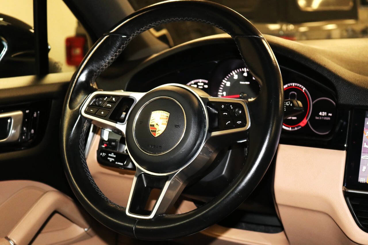 Used 2020 Porsche Cayenne AWD/4WD image 19