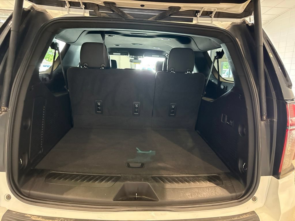 Used 2022 Chevrolet Suburban LT w/ Luxury Package AWD/4WD image 18