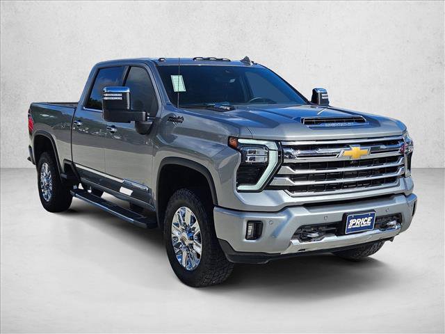 Used 2024 Chevrolet Silverado 2500 High Country w/ High Country Premium Package AWD/4WD image 3