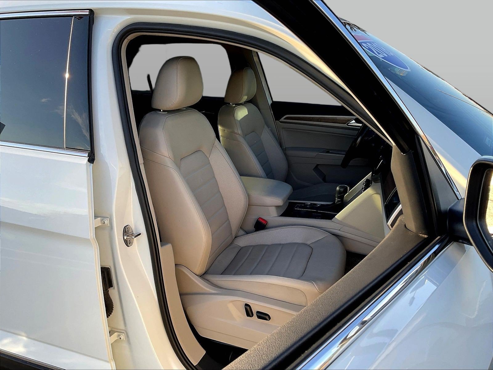 Used 2018 Volkswagen Atlas SEL Premium AWD/4WD image 33