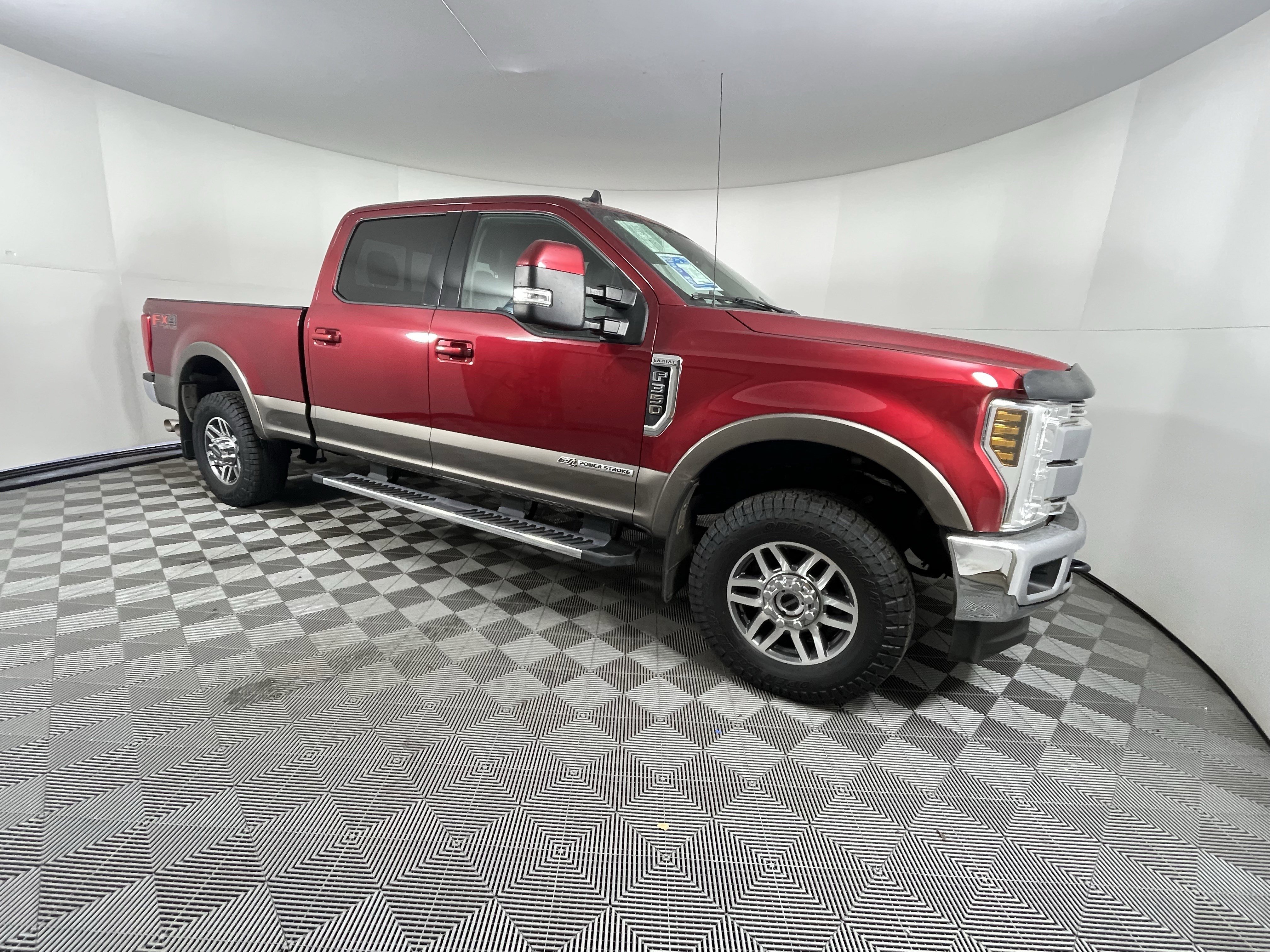 Used 2019 Ford F350 Lariat image 6