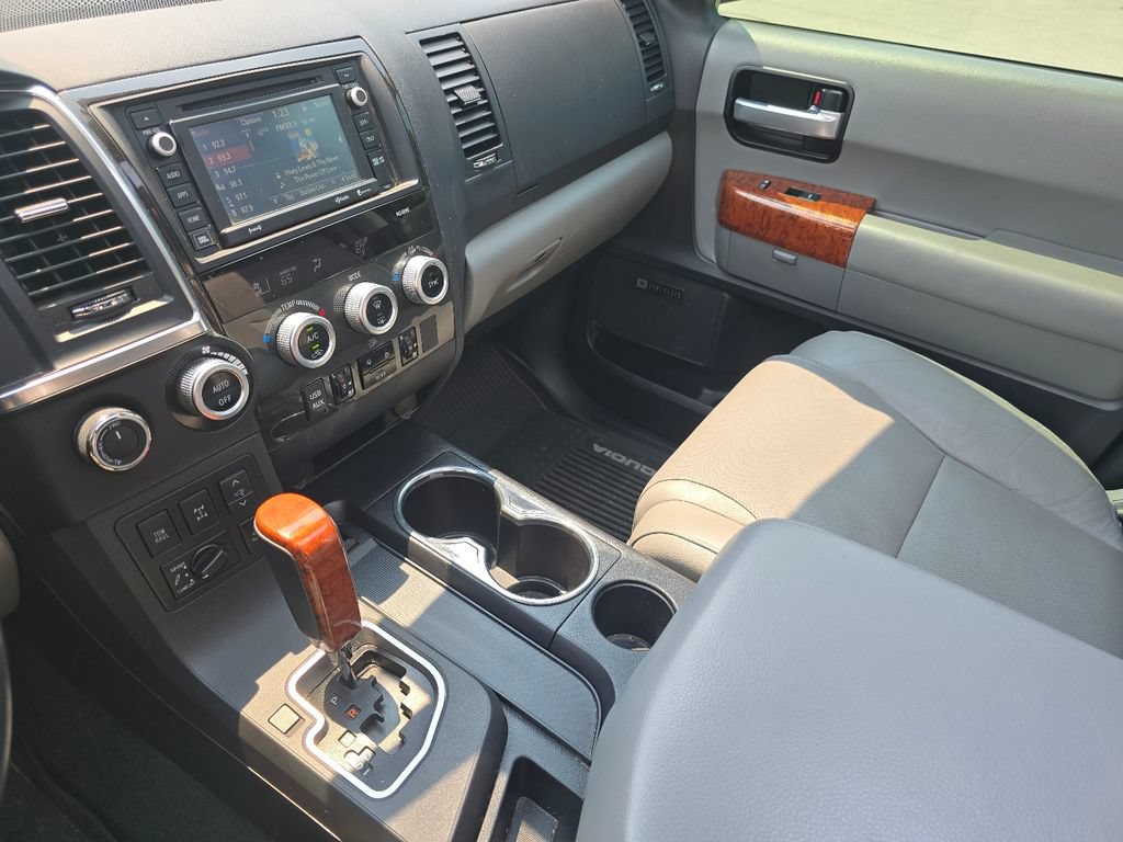 Used 2018 Toyota Sequoia Platinum AWD/4WD image 31