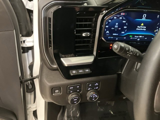 Used 2024 Chevrolet Silverado 3500 High Country w/ High Country Premium Package image 14