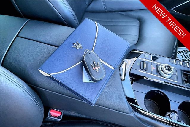 Used 2019 Maserati Levante image 10