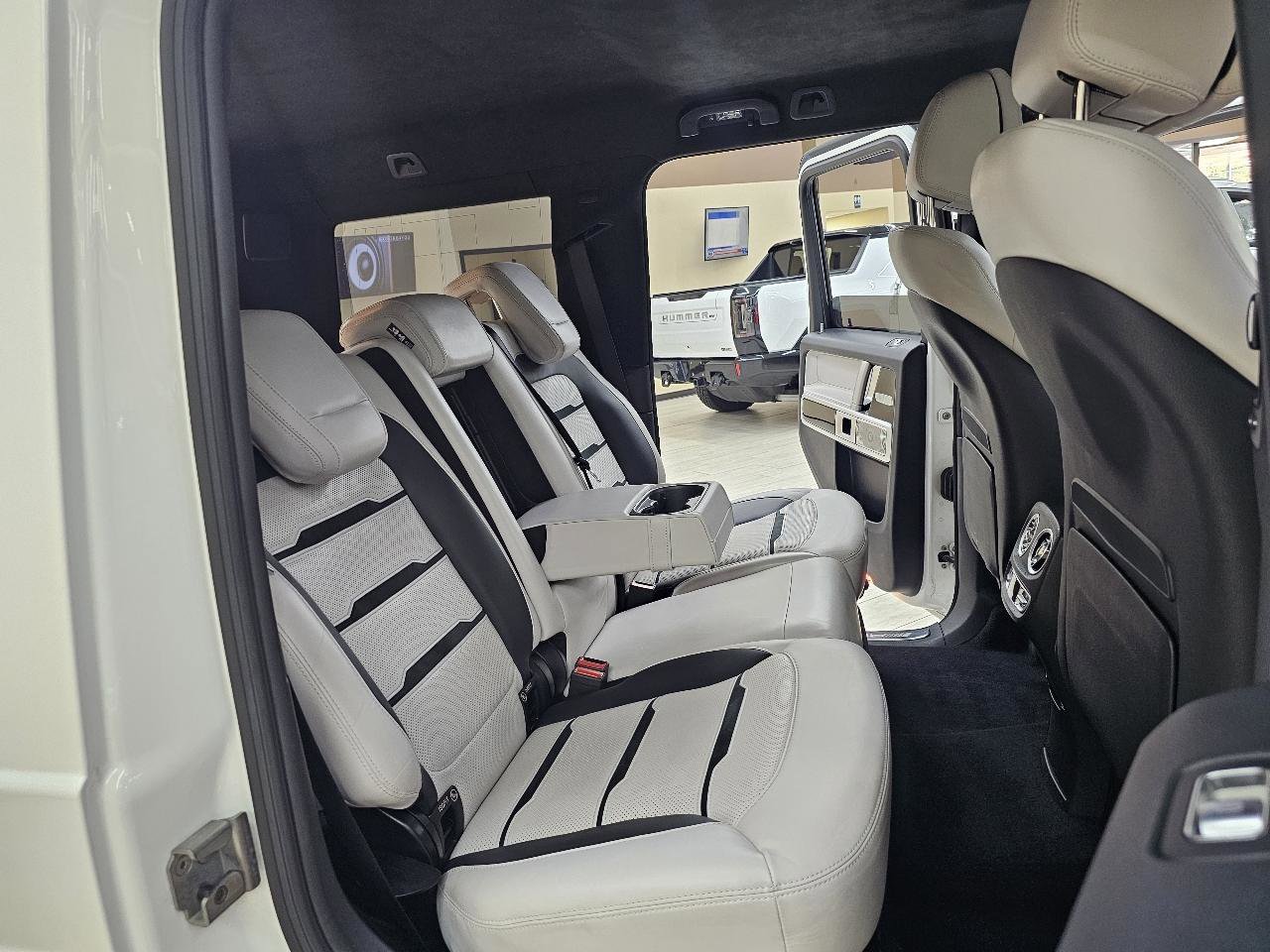 Used 2021 Mercedes-Benz G 63 AMG 4MATIC w/ G Manufaktur Interior Package image 22