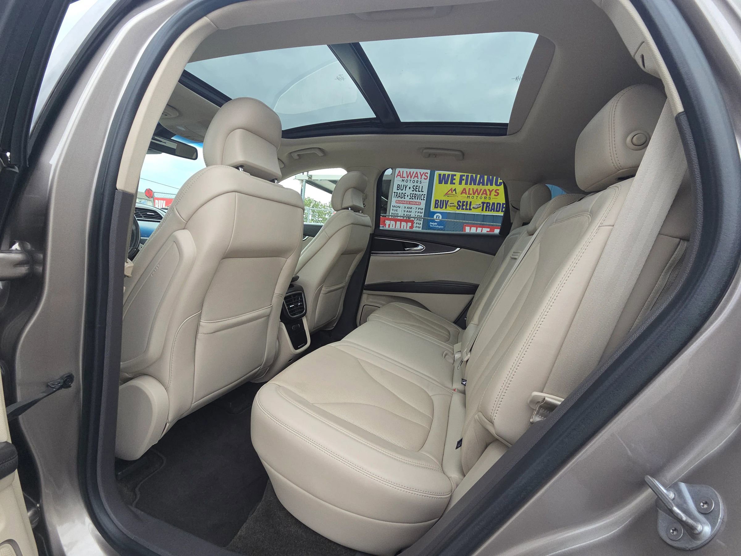 Used 2018 Lincoln MKX Reserve w/ Lincoln MKX Climate Package image 22