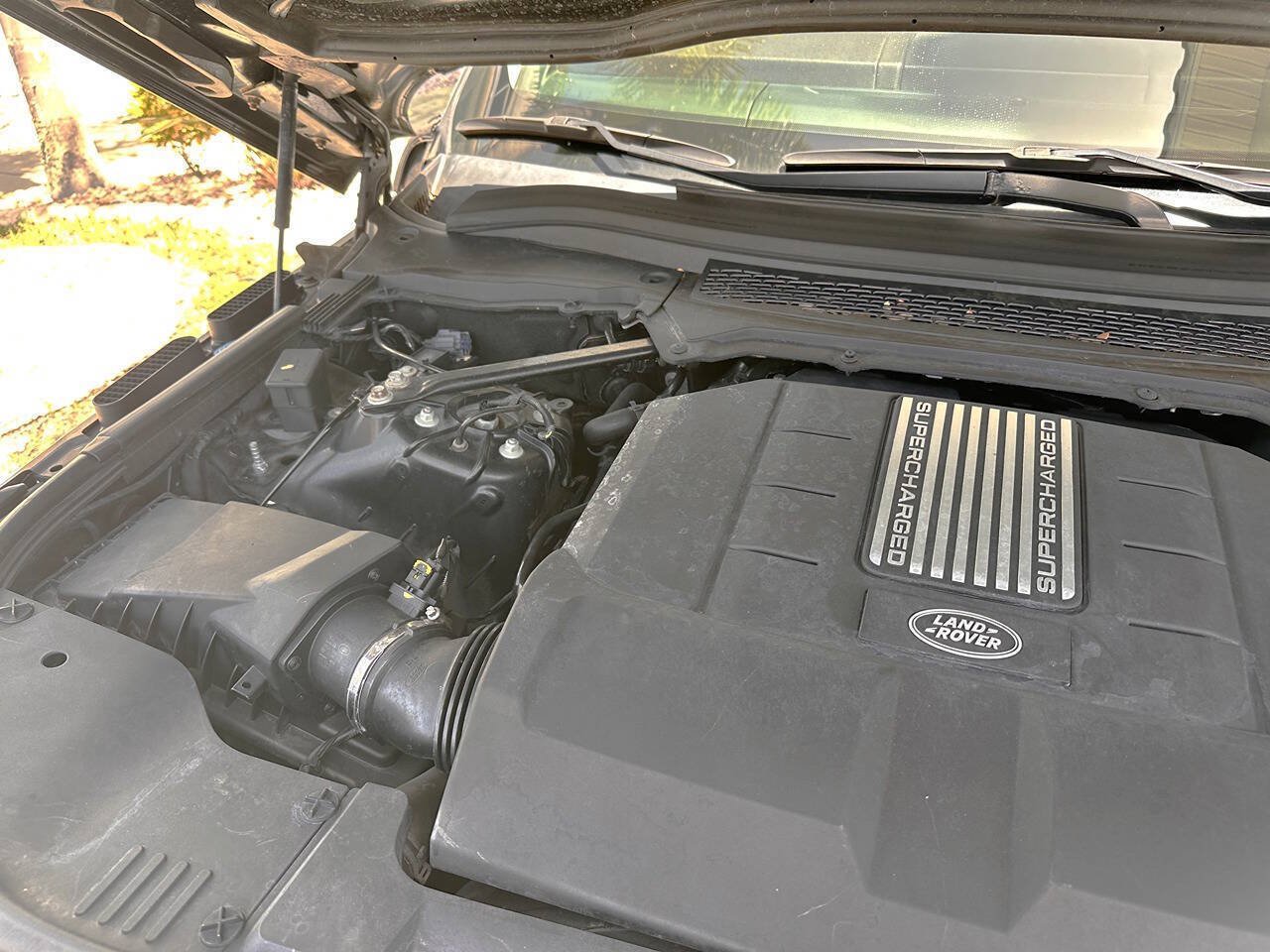 Used 2015 Land Rover Range Rover Supercharged AWD/4WD image 45