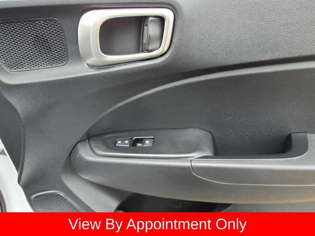 Used 2026 Hyundai Venue SEL FWD image 31
