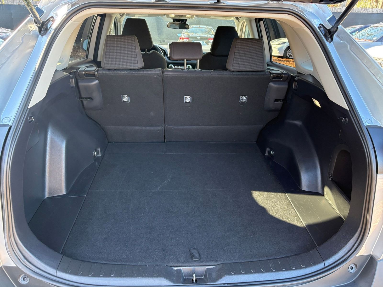 Used 2025 Toyota RAV4 LE image 27