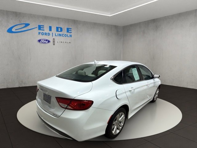 Used 2017 Chrysler 200 Limited Platinum w/ Comfort & Convenience Group image 8