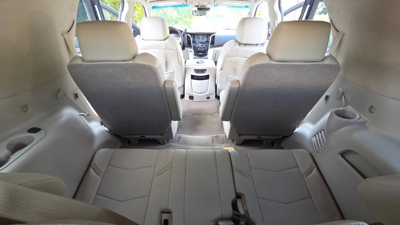 Used 2017 Cadillac Escalade Luxury AWD/4WD image 50