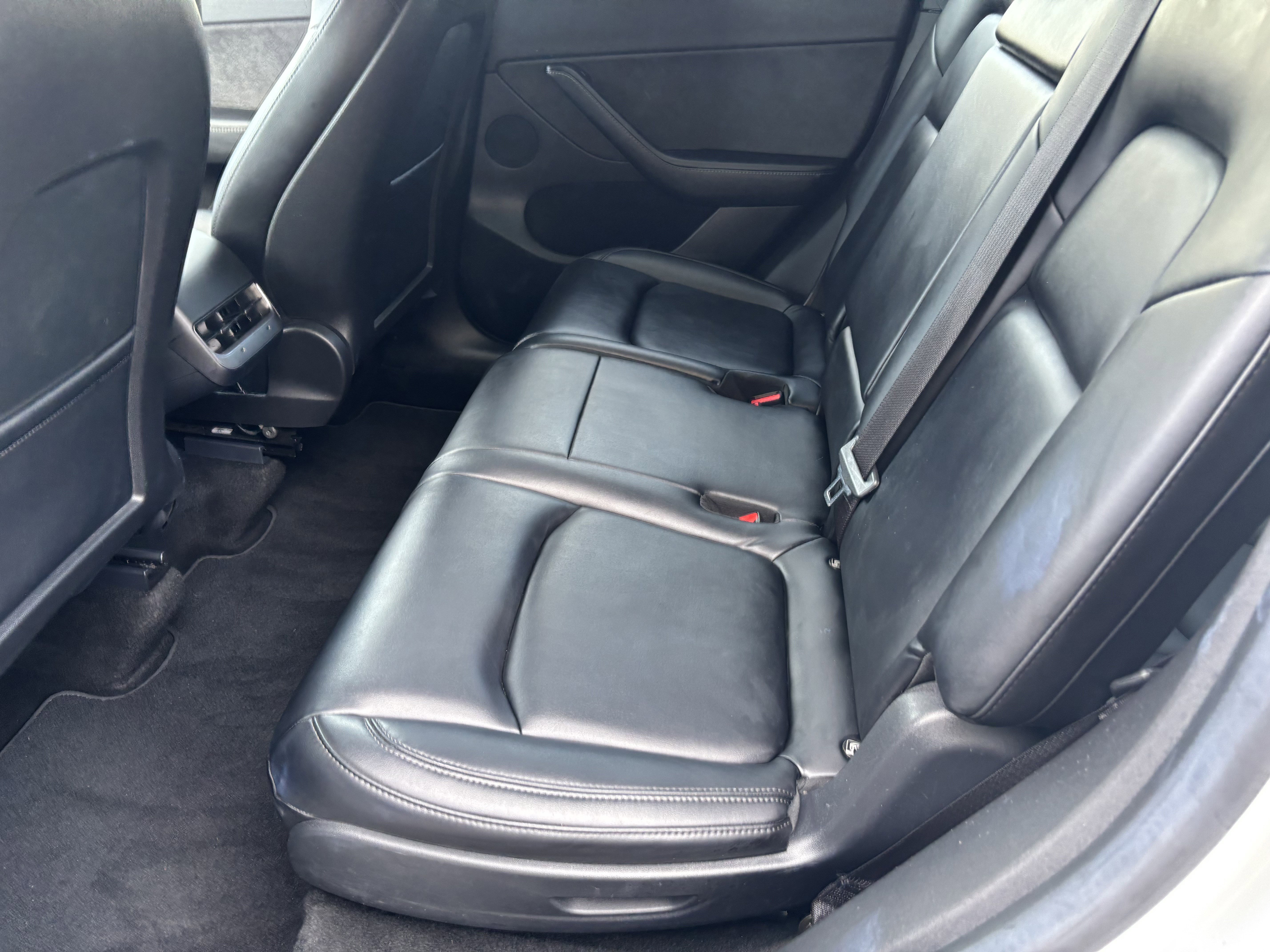 Used 2021 Tesla Model Y Long Range image 21