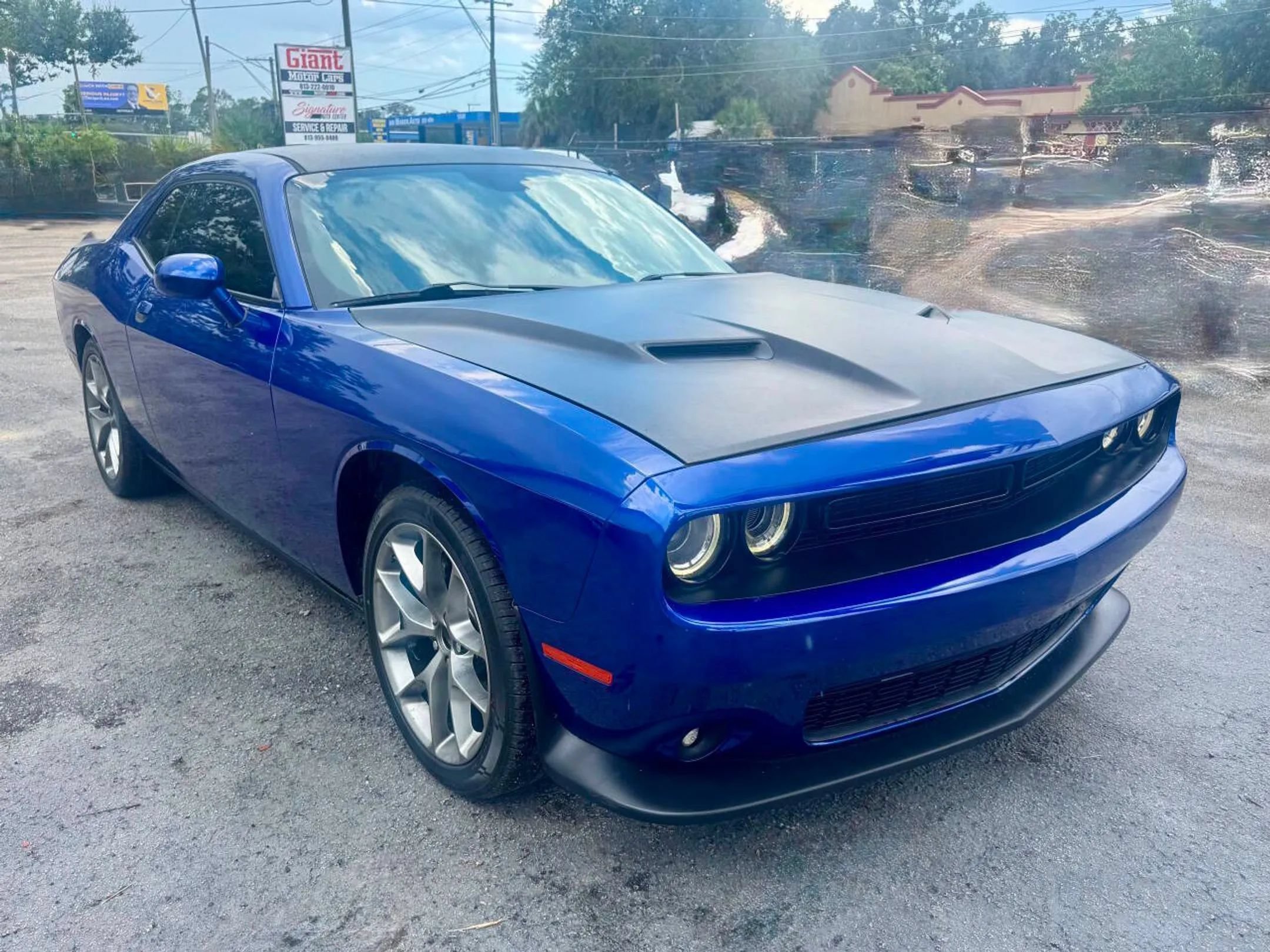 Used 2020 Dodge Challenger R/T RWD image 10