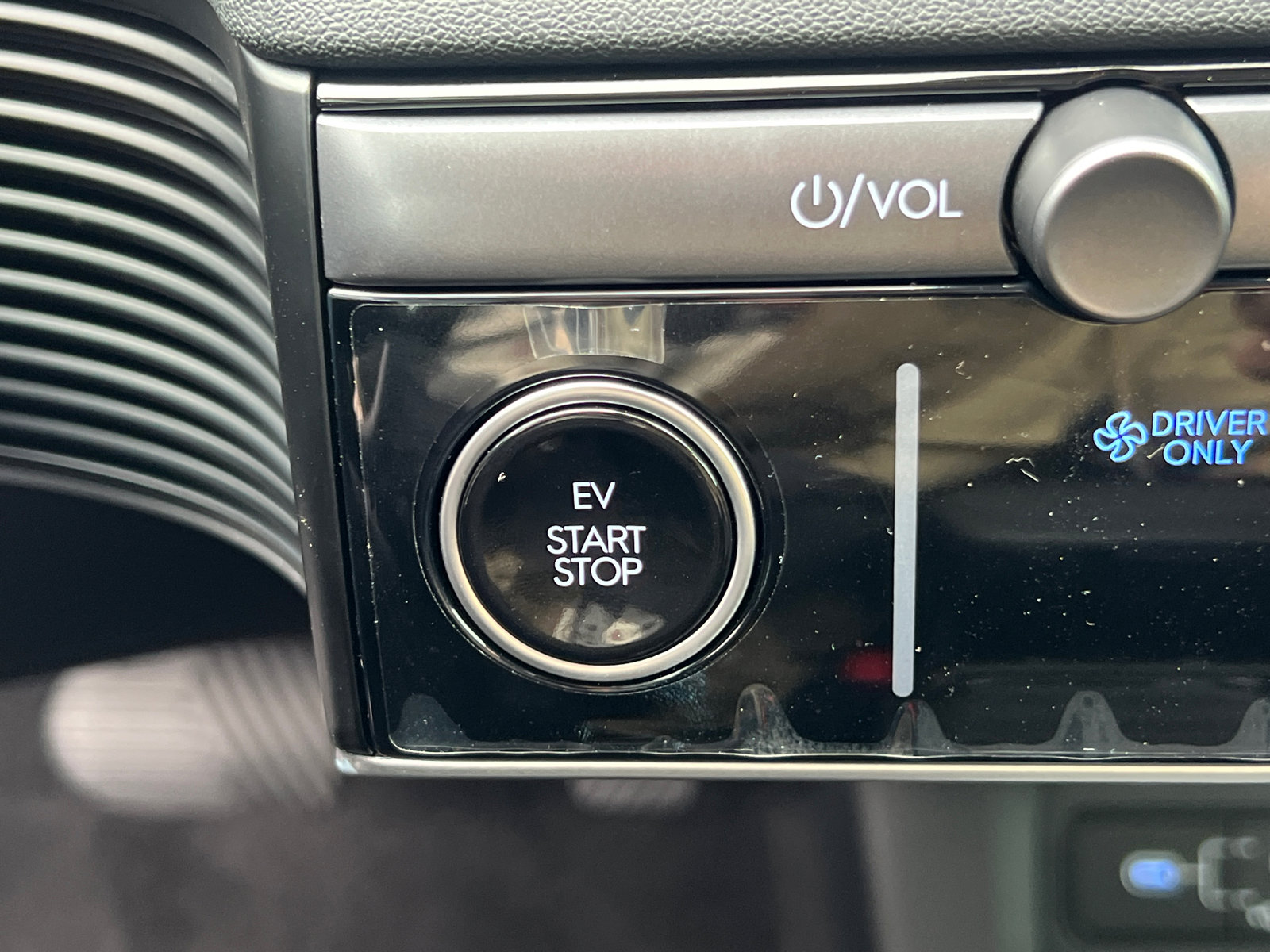 New 2026 Hyundai Ioniq 5 SEL image 26