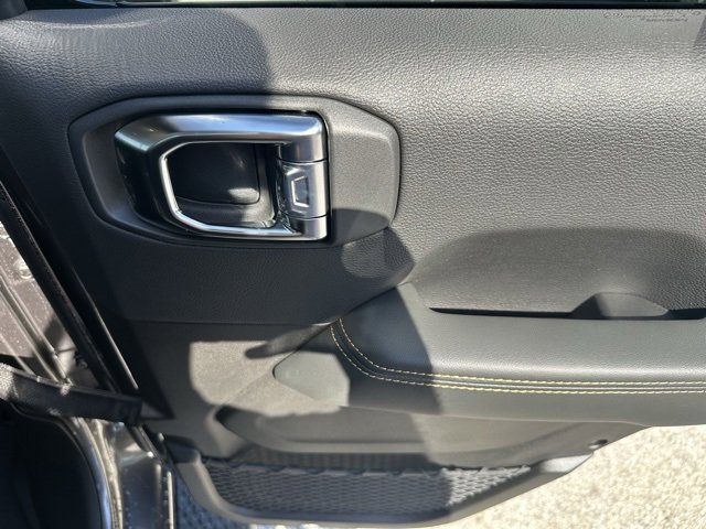 New 2025 Jeep Gladiator Sport image 15