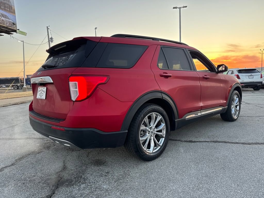 Used 2020 Ford Explorer XLT w/ Equipment Group 202A image 7