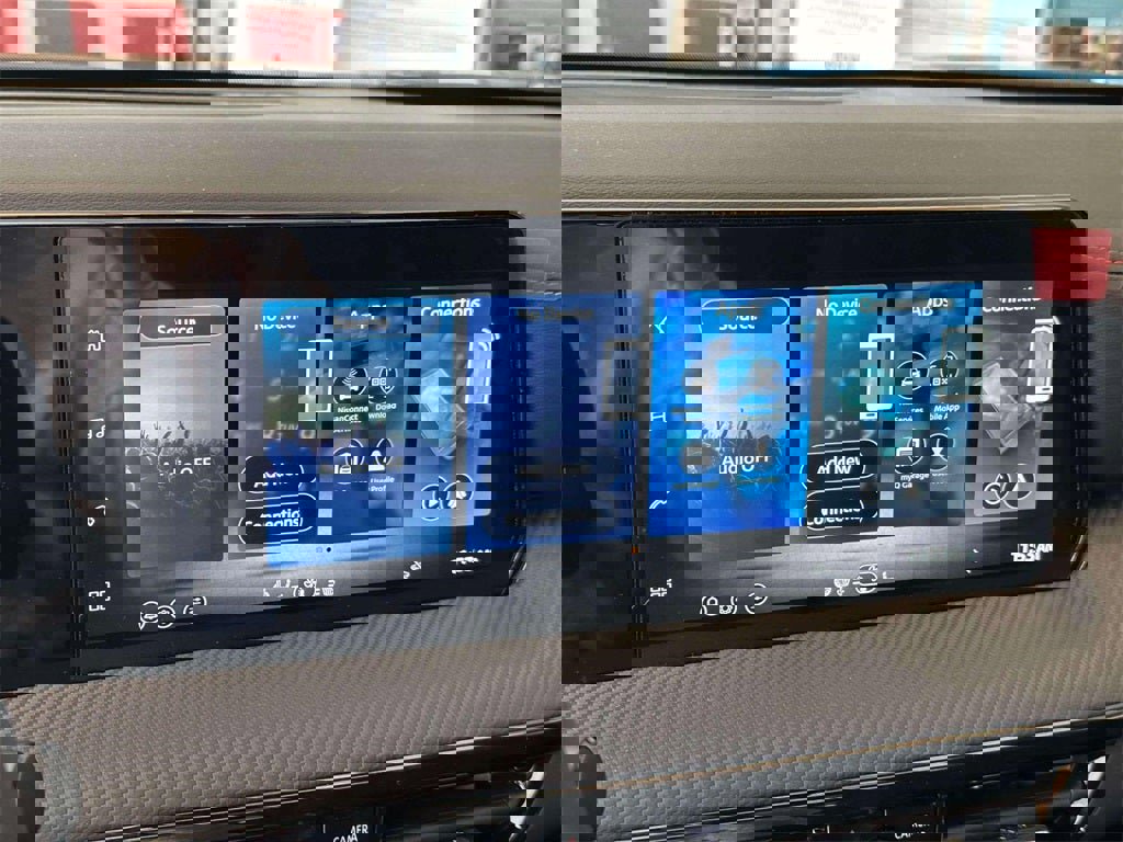 New 2026 Nissan Kicks SR w/ SR Premium Package image 25