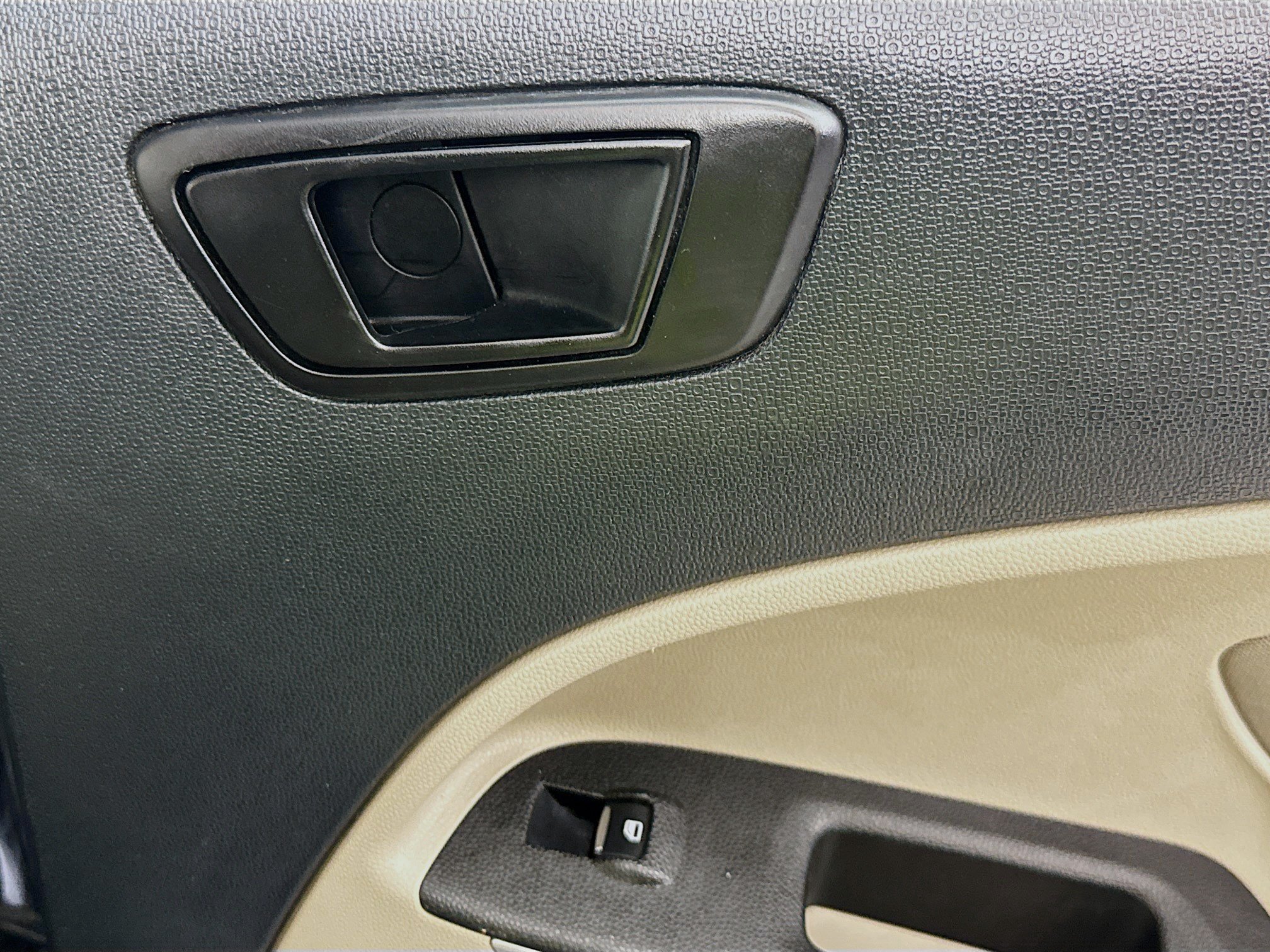 Used 2018 Ford EcoSport S FWD image 28