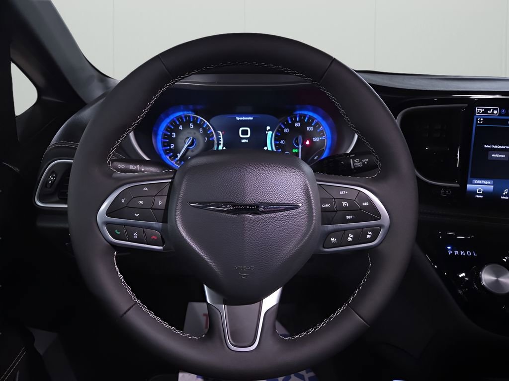 New 2026 Chrysler Pacifica Select image 14