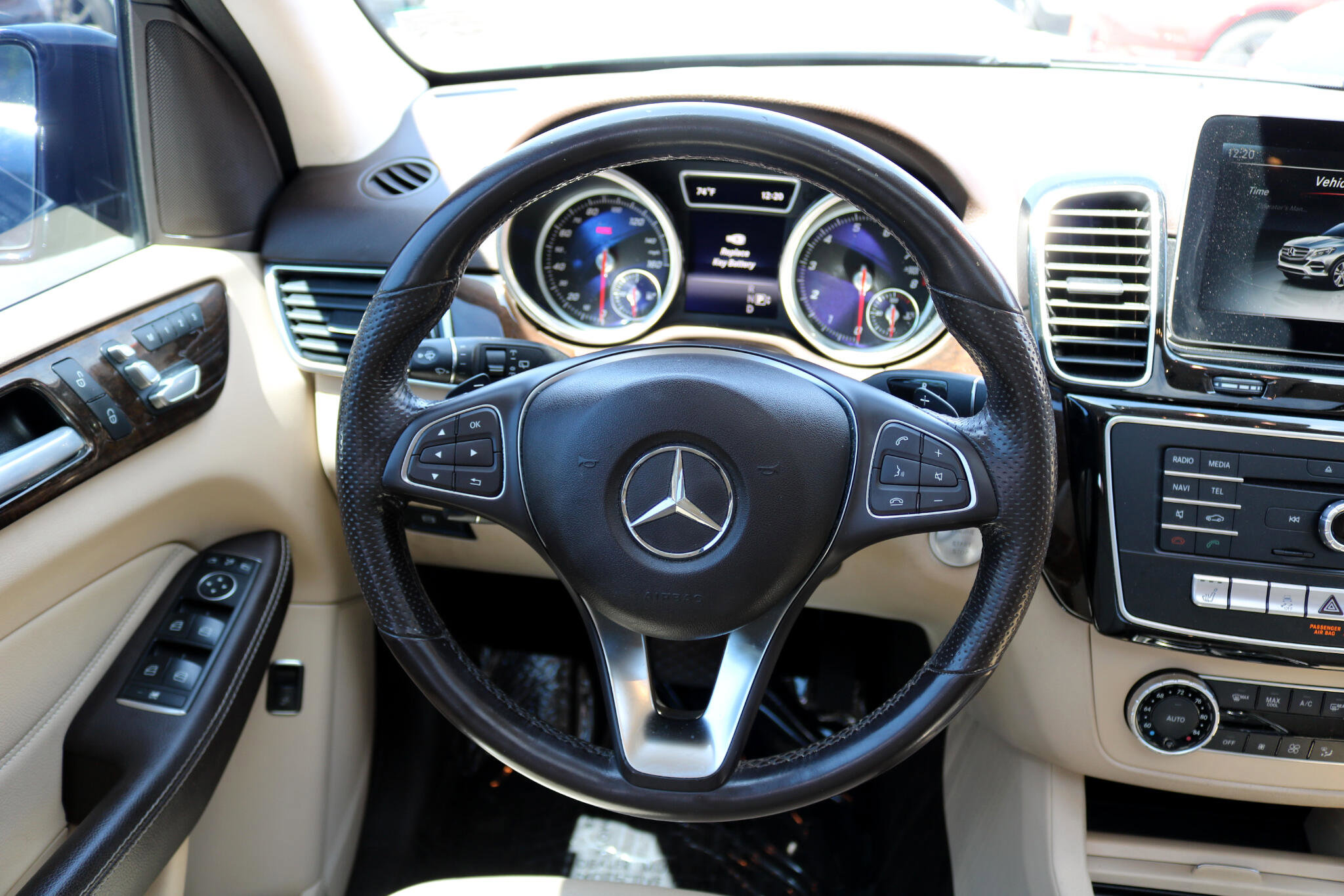 Used 2016 Mercedes-Benz GLE 350 RWD 4dr GLE 350 w/ Premium Package image 73